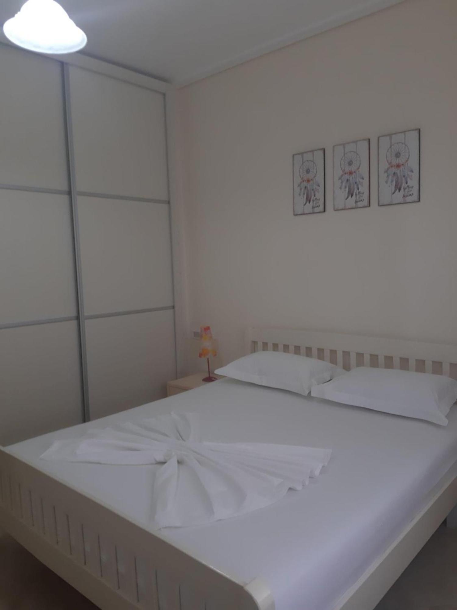 Modern Spacious 1 Bedroom Flat Next To The Beach Vlorë Exterior foto